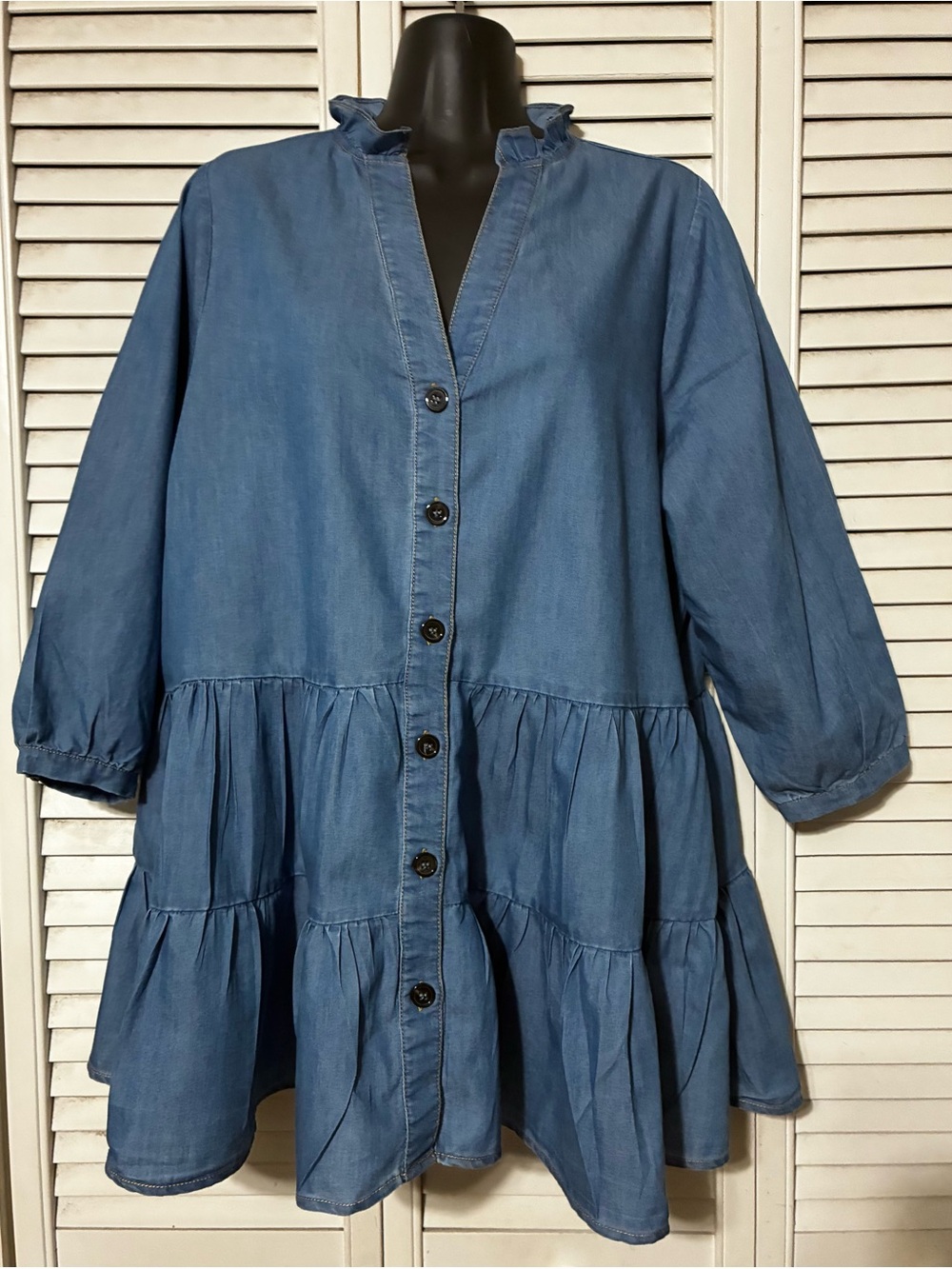 entro Blue Tiered Button-Front Tunic